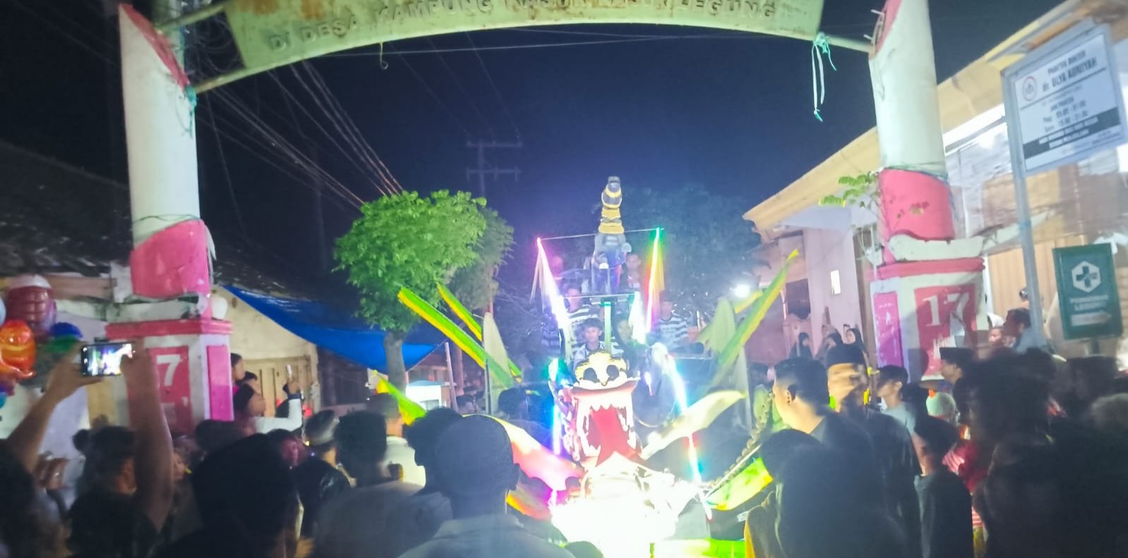 Musik Tong-tong Mega Remmeng Meriahkan Malam Idul Fitri