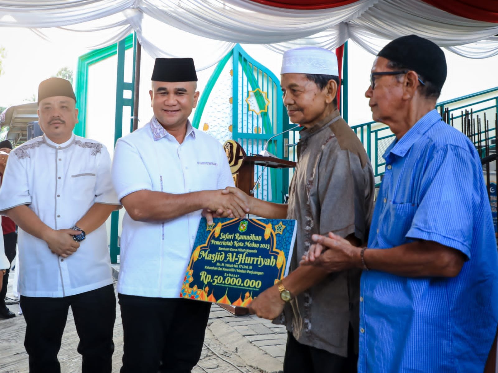 Jelang Berakhir Bulan Ramadan, Bobby Nasution Ingatkan Warganya Tunaikan Zakat Fitrah