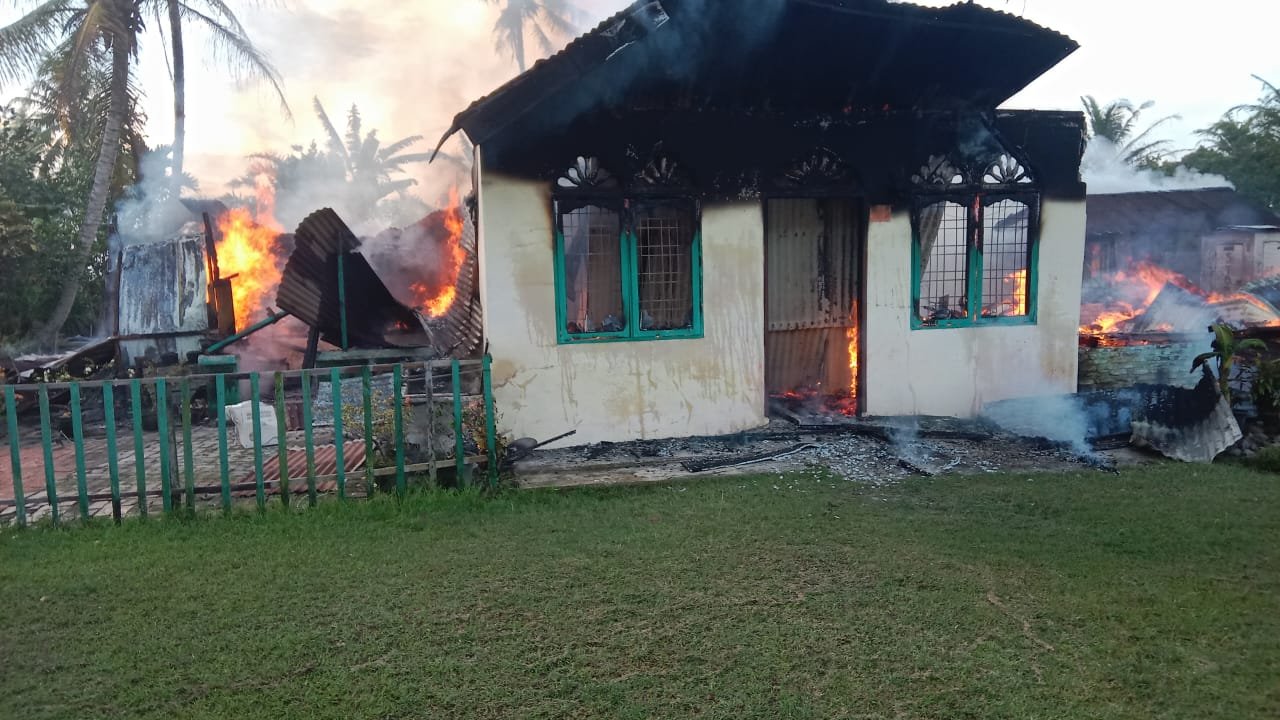 Listrik Korslet, 2 Rumah di Pagar Merbau Ludes Terbakar