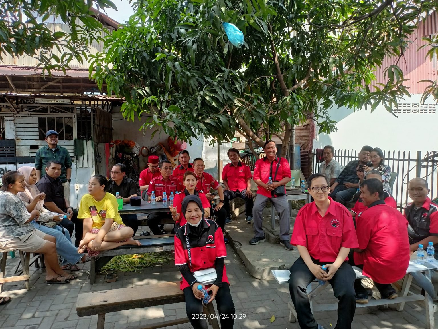 Wong Chun Sen Tarigan Kunjungi Korban Kebakaran di Jalan Sei Kera