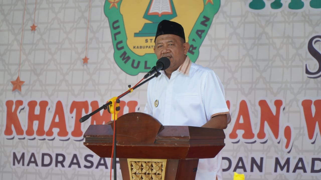 Hadiri Wisuda Ulumul Quran, Syah Afandin Berikan Hadiah Umroh ke Santri Hafiz 30 Juz