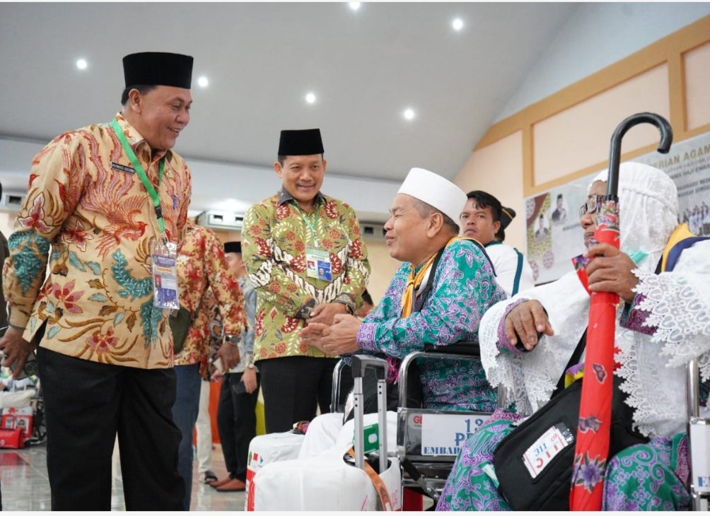 Lepas Keberangkatan Kloter 4, Kakanwil Kemenagsu: Pertahankan Pelayanan Terbaik di Embarkasi Medan