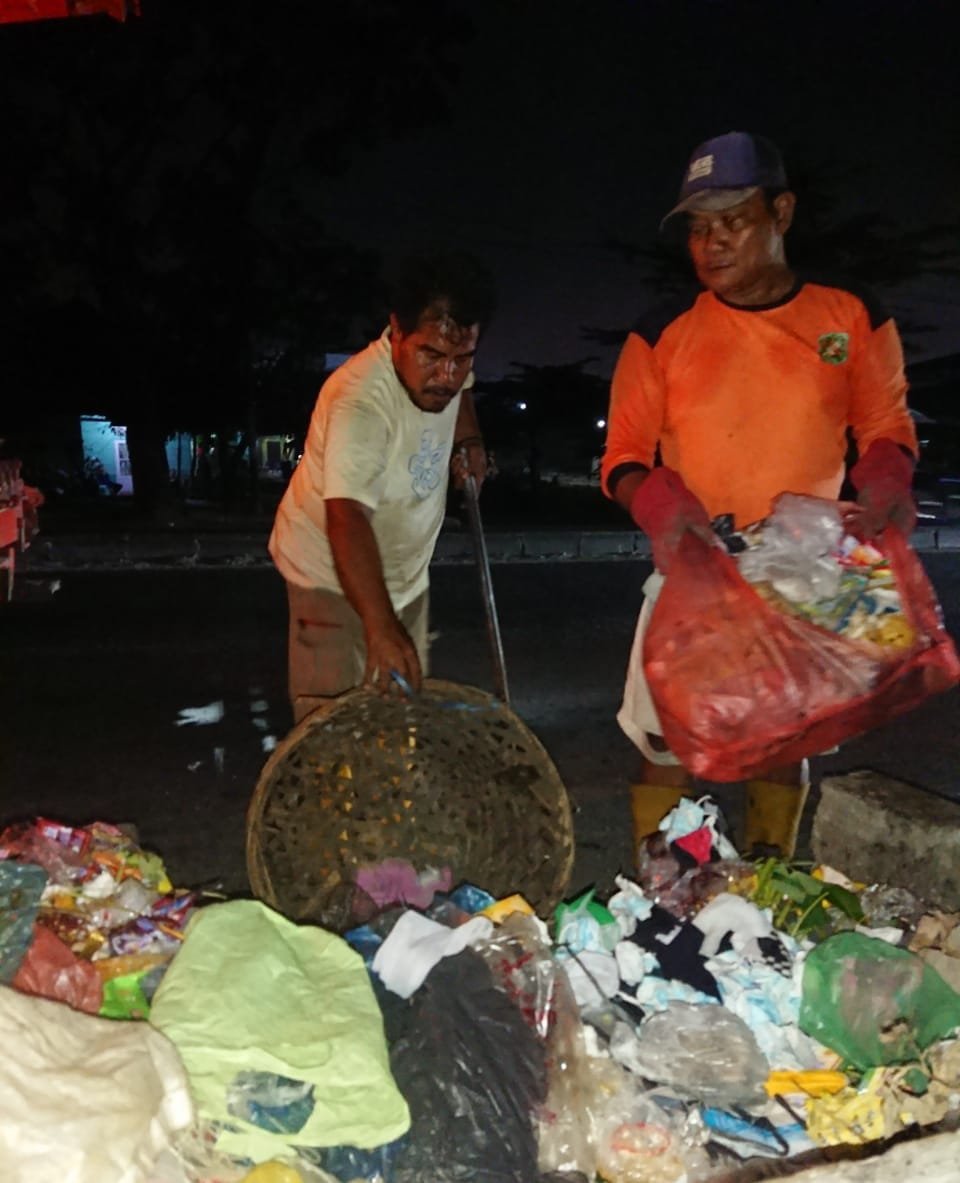 Wujudkan Medan Bersih, Kec. Medan Deli Lakukan Pengangkutan Sampah Dari Pagi Hingga Malam Hari
