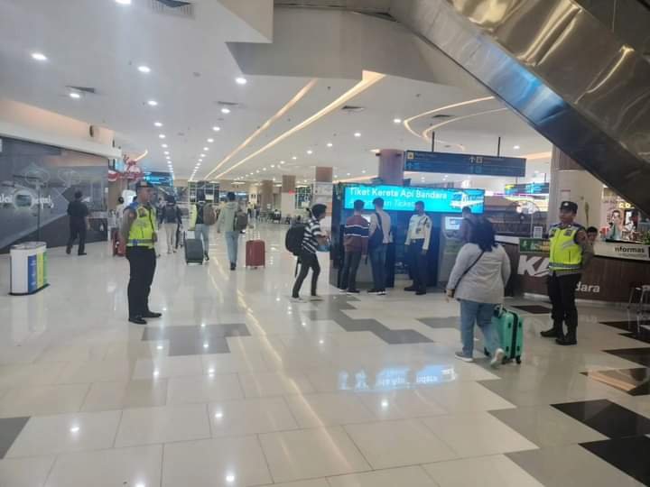 Pastikan Situasi Kamtibmas Polresta Deli Serdang, TNI dan Avsec Patroli di Bandara Kualanamu