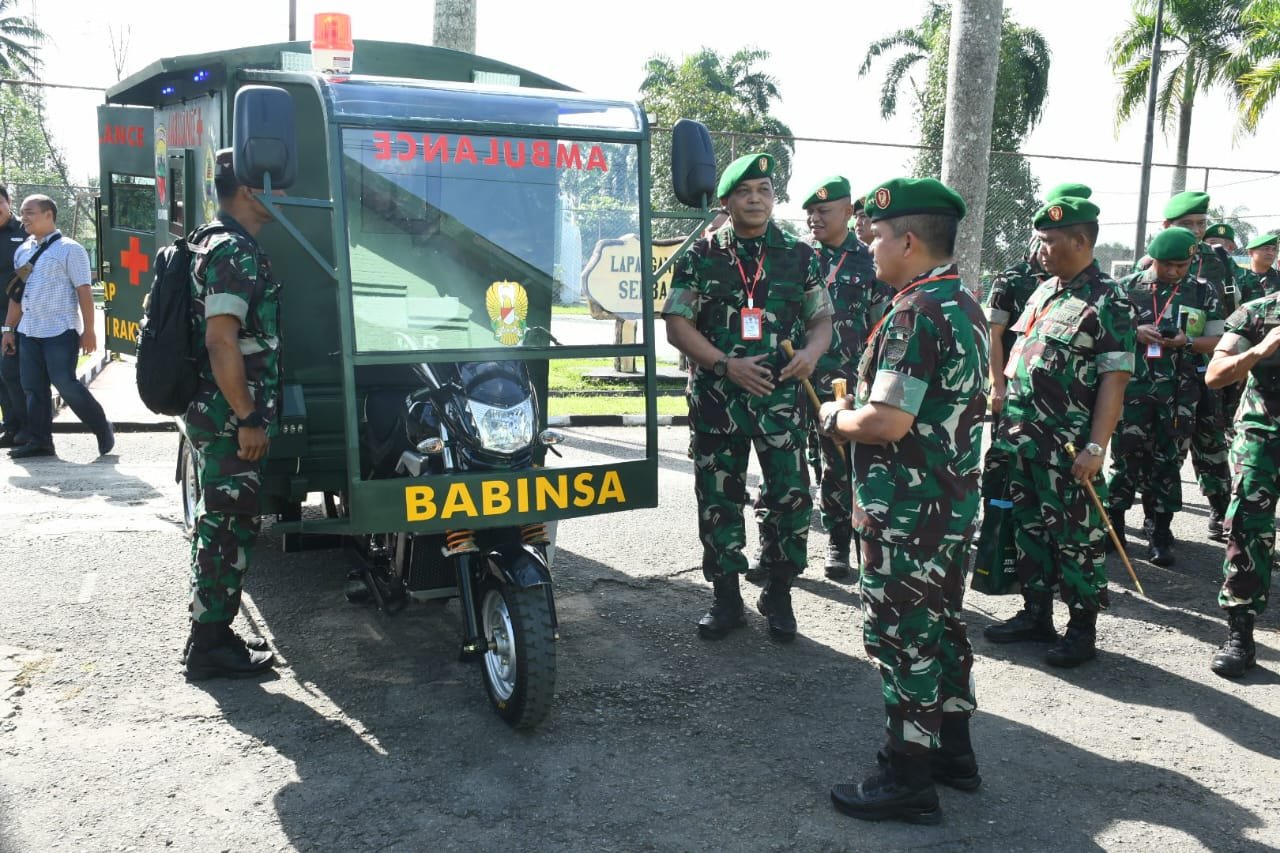 Pangdam I/BB Didampingi Danrem 023/KS Tinjau Motor Ambulance