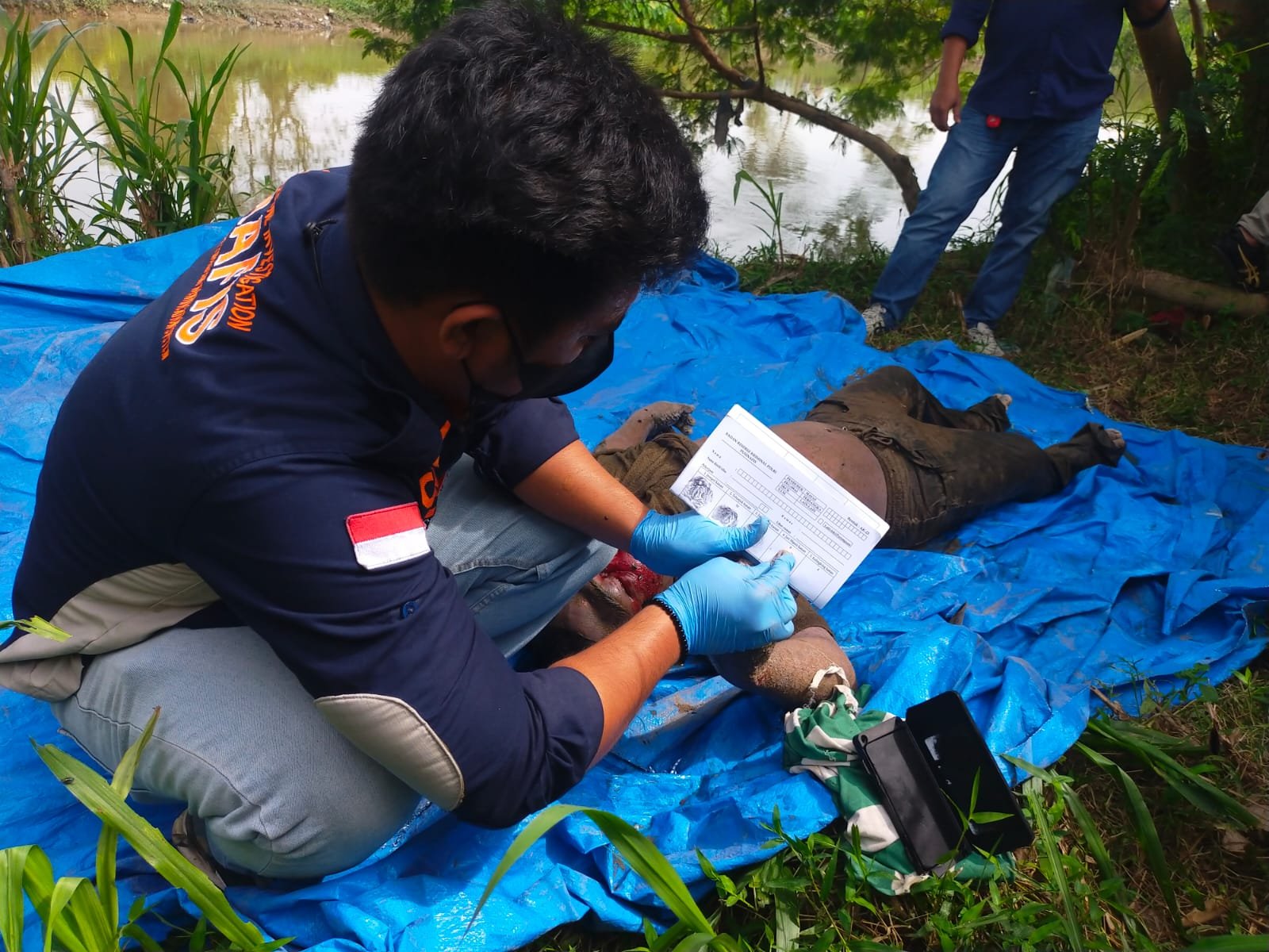 Warga Temukan Mayat Tanpa Identitas di Sungai Jornih