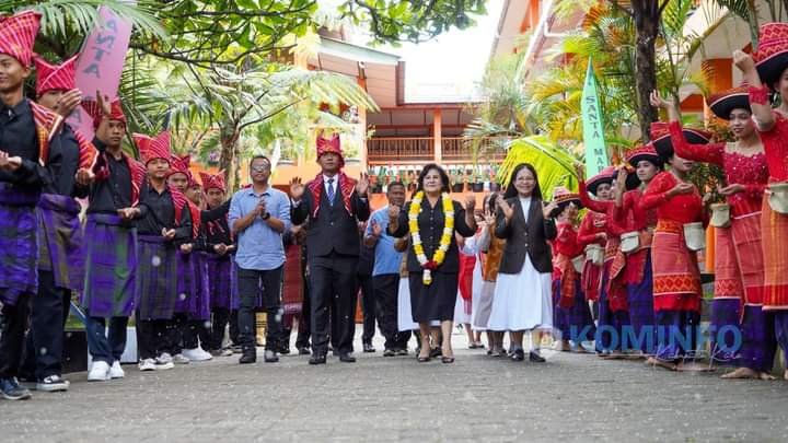 Bupati Karo Buka Acara Panen Raya Projek Penguatan Profil Pelajar Pancasila SMA Swasta Santa Maria Kabanjahe