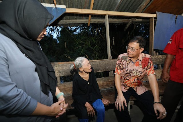 Respon Cepat Terhadap Nek Sarti, Ketua DPRD Medan Hasyim Apresiasi Kinerja Puskesmas dan Dinsos Medan