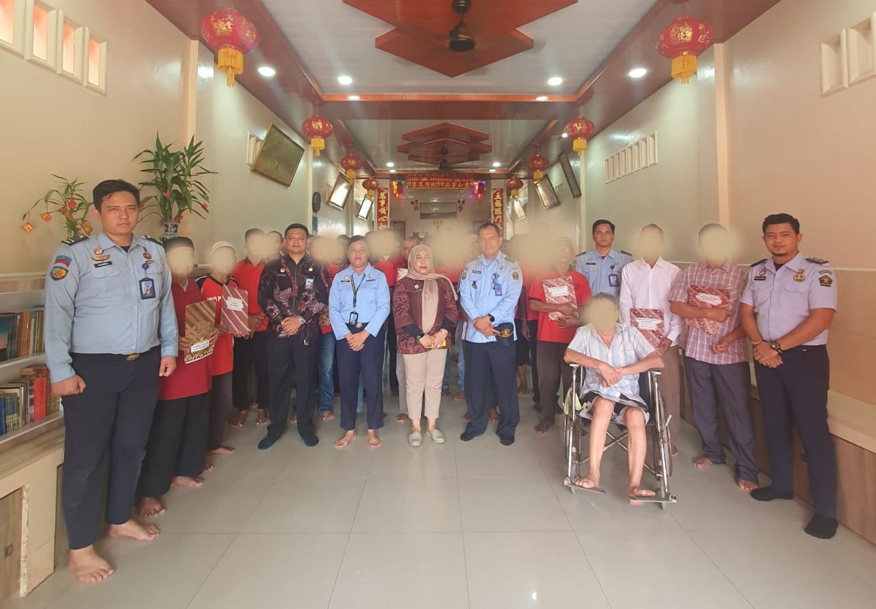 43 WBP Lapas Medan Terima Remisi Waisak, 6 Napi Lansia