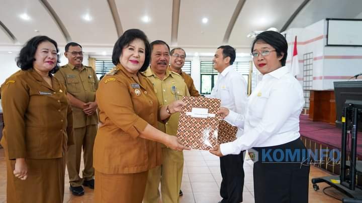 Bupati Karo Serahkan SK Pengangkatan P3K Jabatan Fungsional Tenaga Kesehatan
