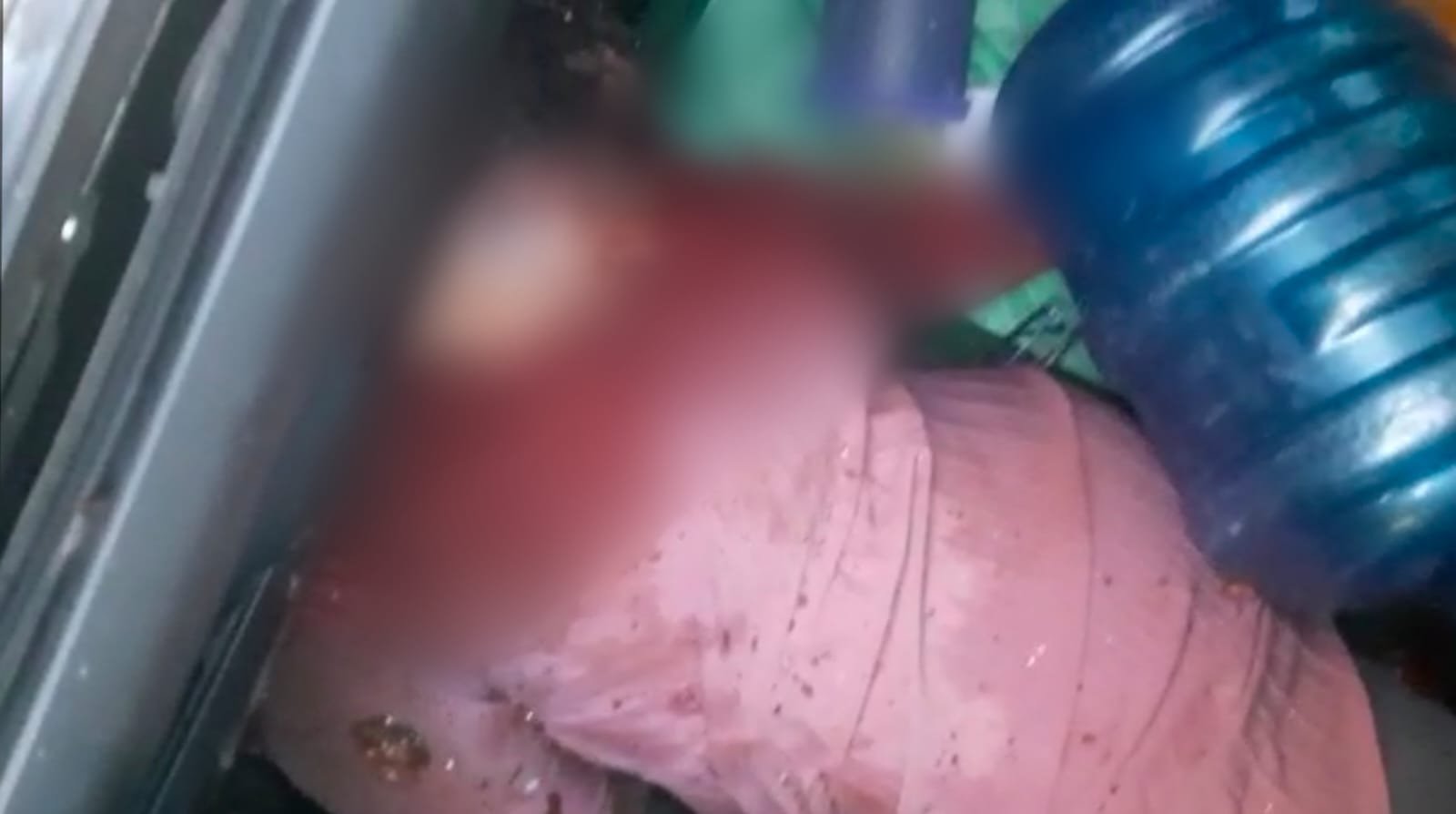 Ditemukan Bersimbah Darah, Wanita Tewas Dalam Mobil