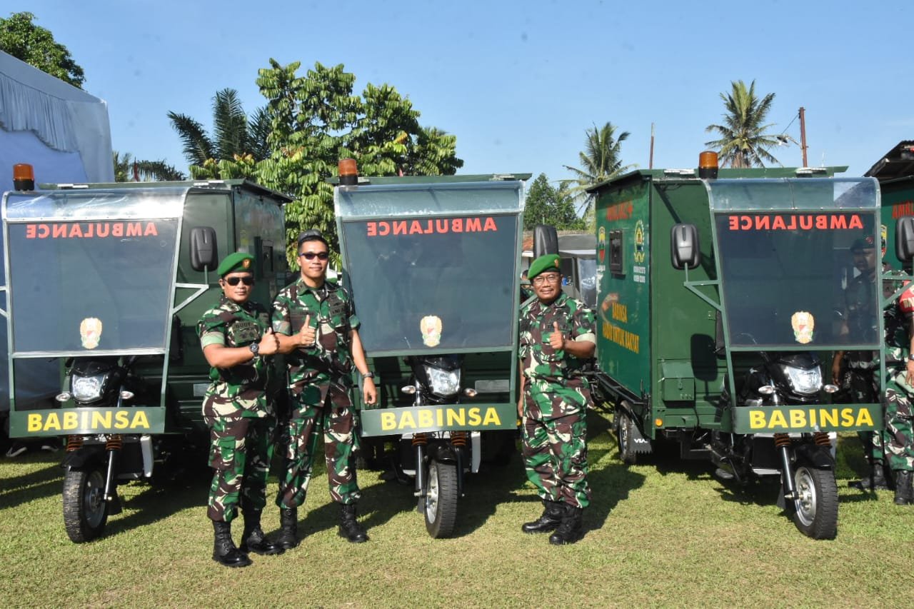 Kasad Serahkan Motor  Ambulance Babinsa Siap Melayani Rakyat