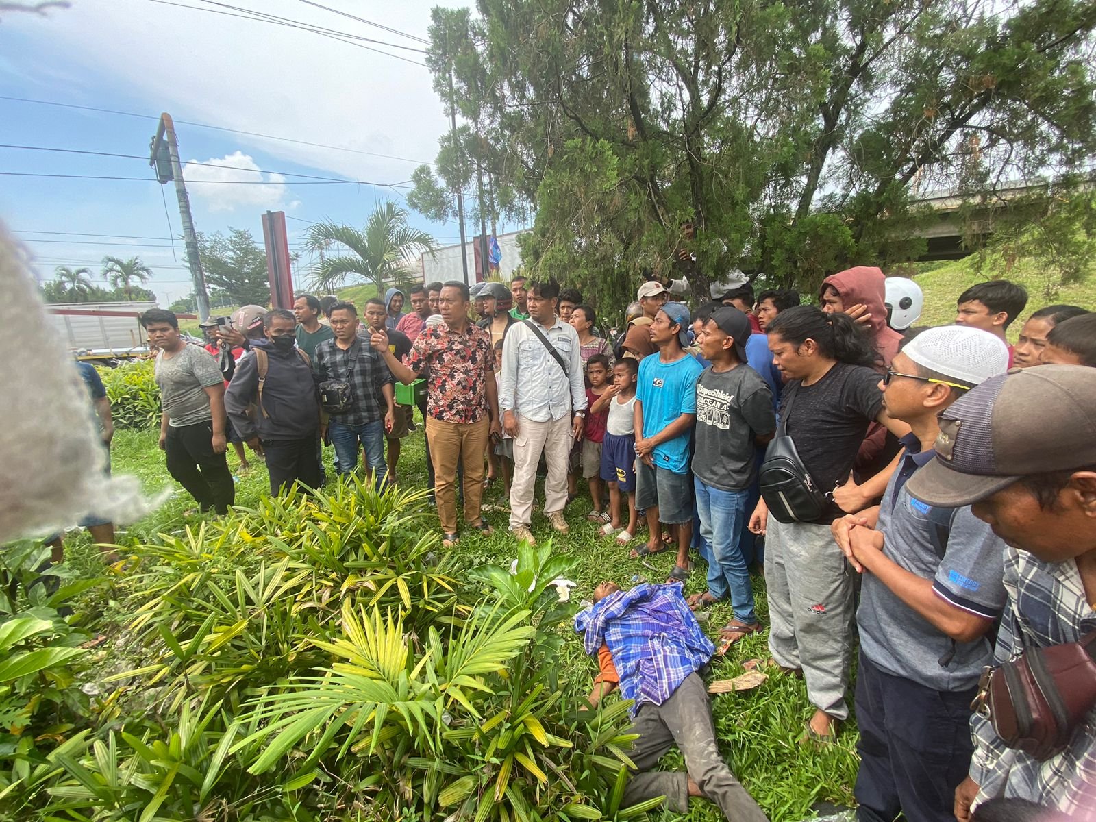 Warga Temukan Mayat Mr X di Jalan Letda Sujono