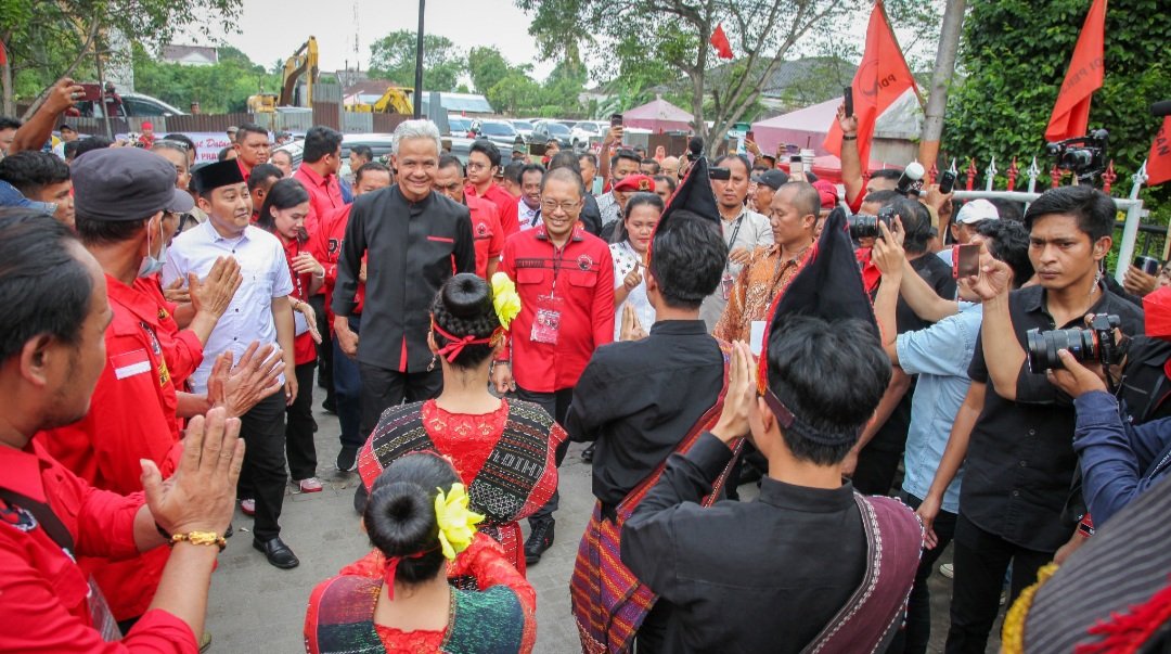 Resmikan Rumah Pemenangan di Jalan Sei Serayu, Ganjar: Bersinergi dan Berkolaborasi Menangkan Pilpres 2024
