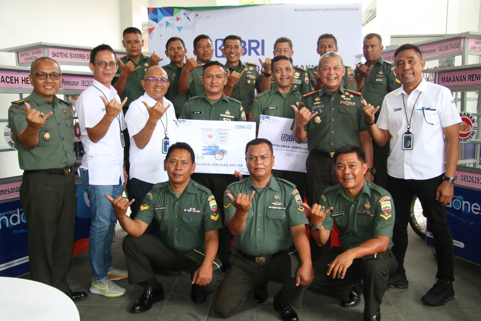 Program Gerobak Bermakna, Tingkatkan Kesejahteraan Pelaku UMKM di Wilayah Jajaran Korem 032/Wbr