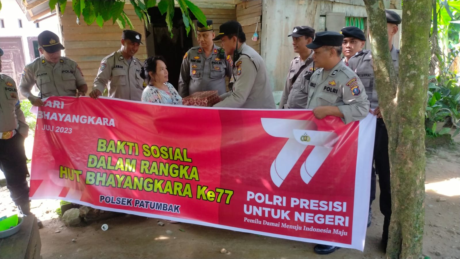 Jelang HUT Bhayangkara ke – 77, Polsek Patumbak Salurkan Sembako ke Masyarakat Kurang Mampu