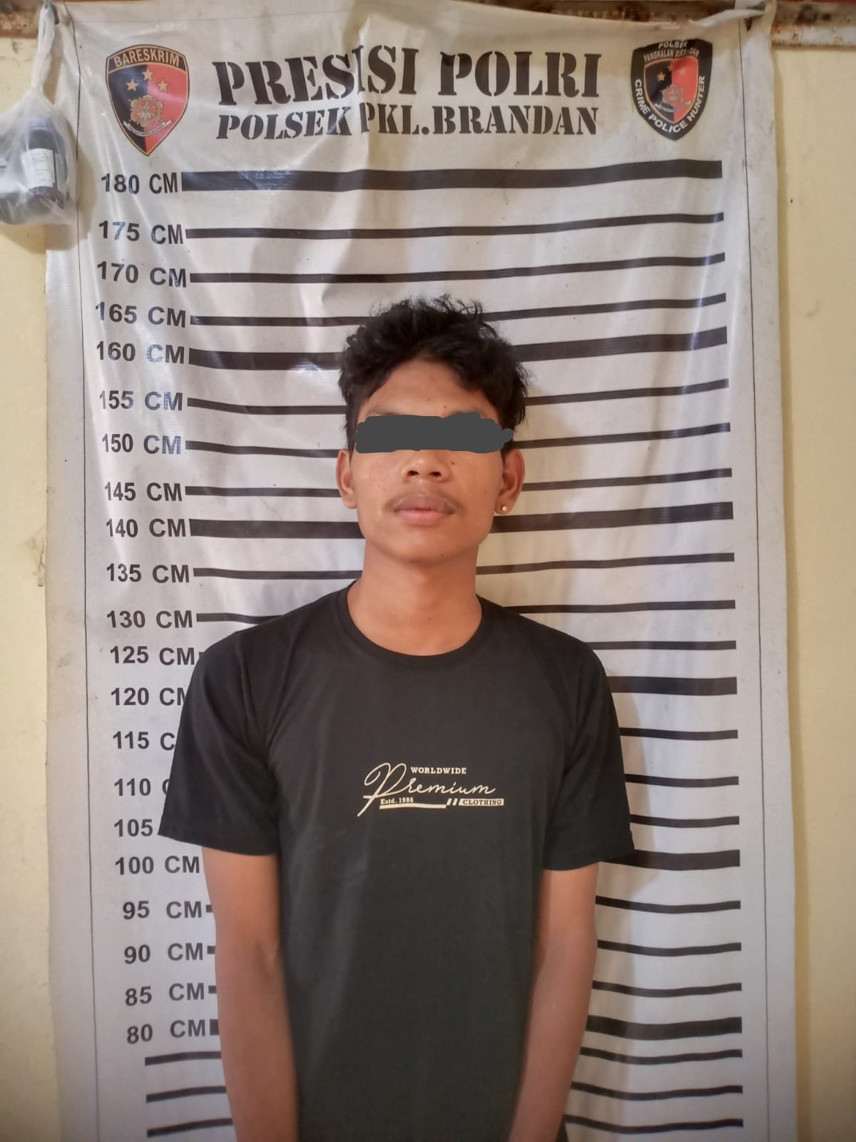 Pelaku Pembacokan di Tangkap Saat Bersembunyi di Dalam Rumah.