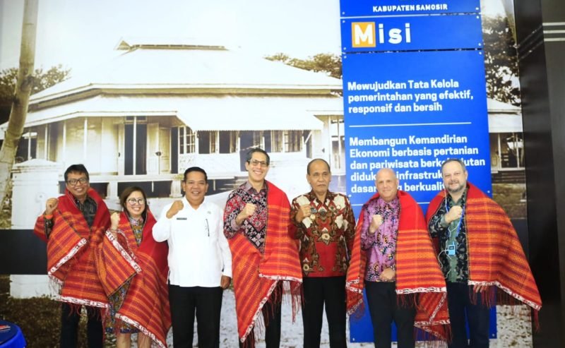 Wabup Samosir Sambut Kunjungan Wakil Dubes Amerika Serikat