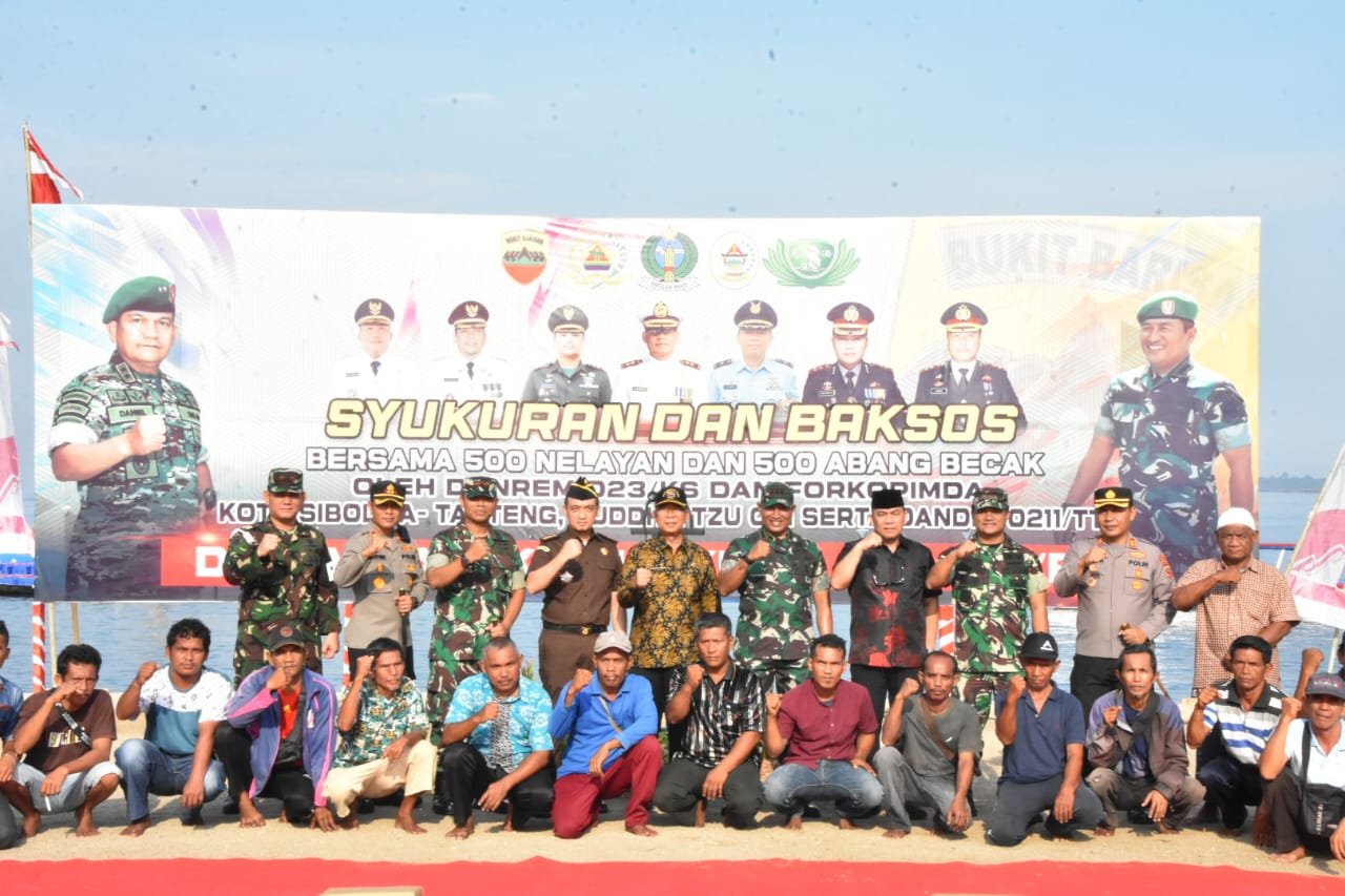Korem 023/KS Syukuran HUT Kodam I/BB Ke-73 dan Baksos Kepada Nelayan Serta Abang   Becak