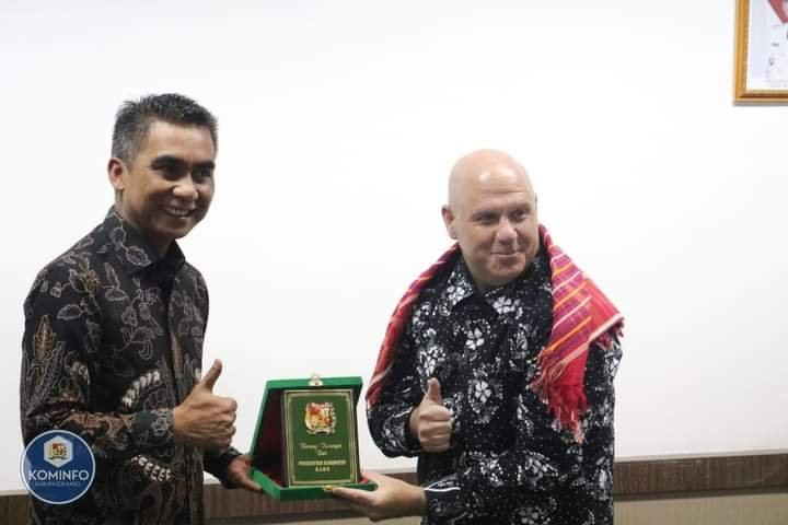 Wakil Bupati Karo Terima Kunjungan Direktur Badan Pembangunan Internasional Amerika Serikat Indonesia