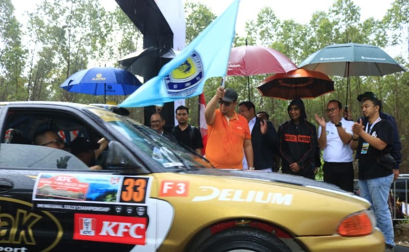Bupati Samosir Hadiri Pembukaan KFC Danau Toba Rally 2023