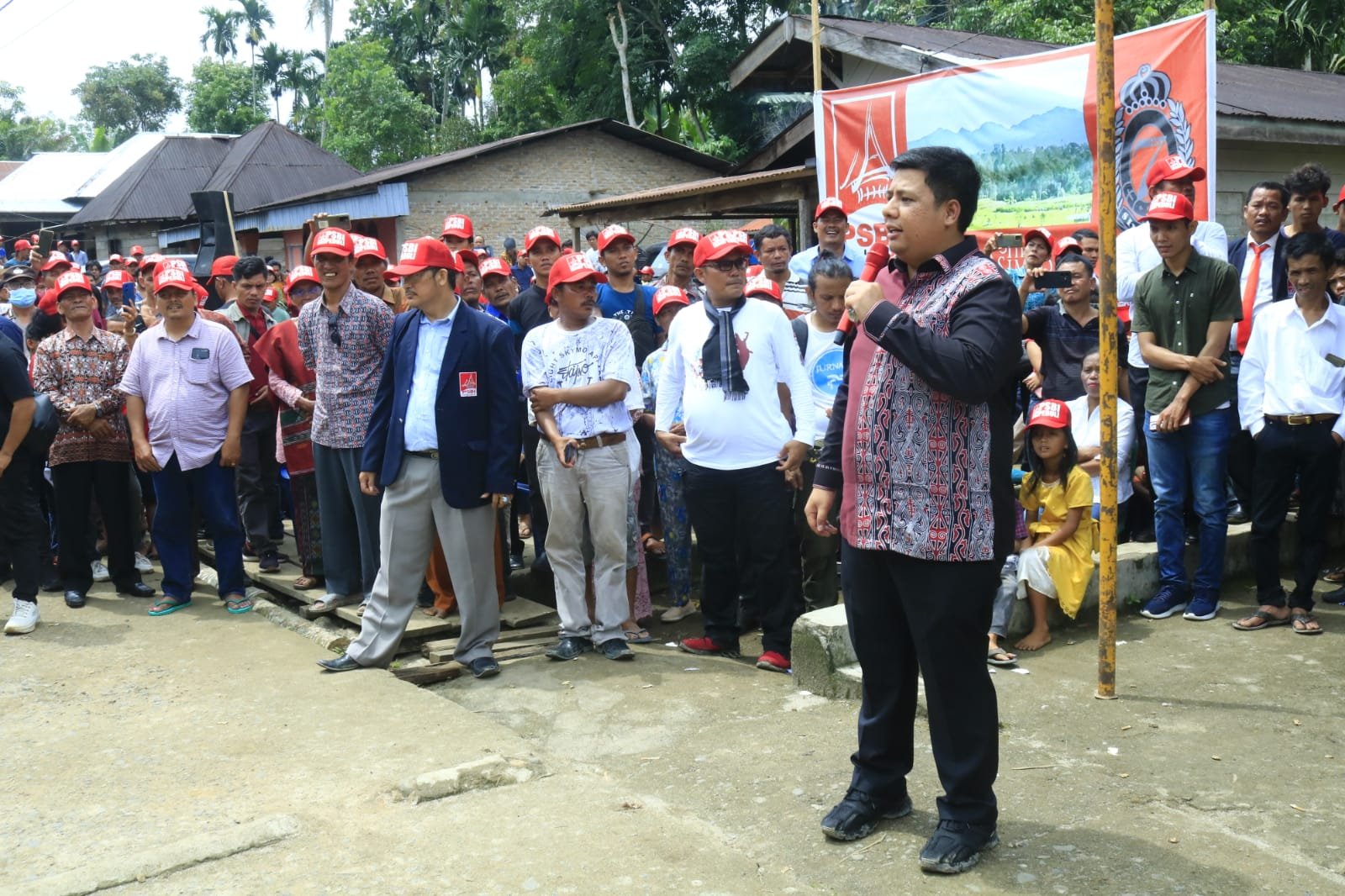 Bupati Samosir Bersama Ketum PSBI, Napak Tilas Sejarah ke Dolok Simbolon