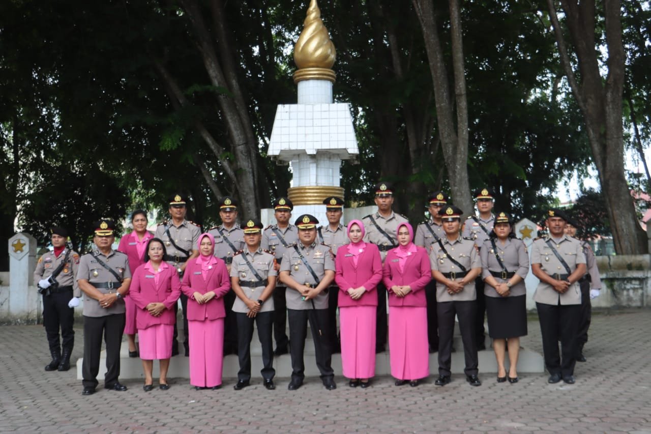 Polres Langkat Melaksanakan Upacara Ziarah dan Tabur Bunga di Taman Makam Pahlawan & Perairan Sungai Babalan