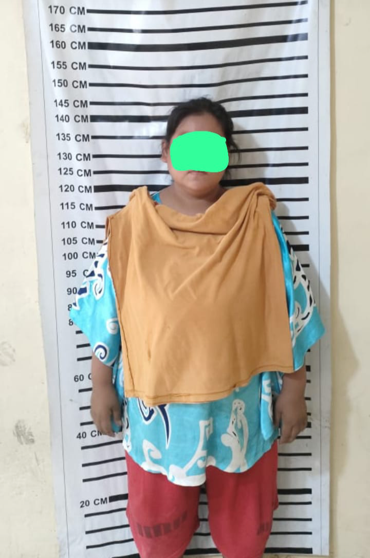 Lagi Duduk di Gg, IRT di Tangkap Karena Jual Ganja.