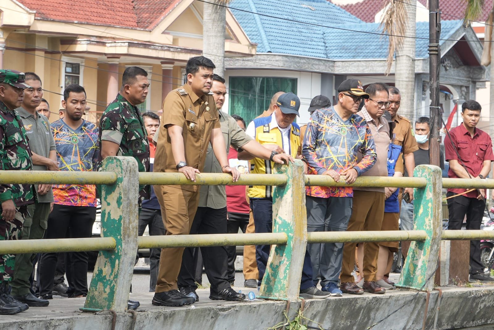 Bobby Nasution Pimpin Aksi Kolaborasi Pemko dan Kodim 0201 Medan Bersihkan dan Tata Sungai Sikambing