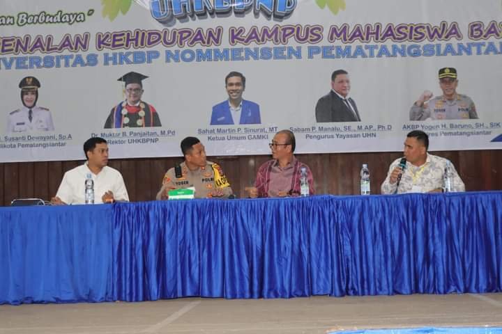 Gerak Jalan Santai Meriahkan PKKMB Universitas HKBP Nommensen Pematang Siantar