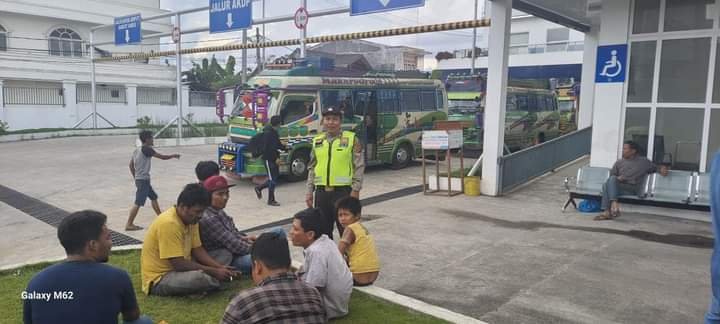 Kanit Binkamsa Sat Binmas Polres Tanah Karo Laksanakan Sapa Warga Imbau Kamtibmas