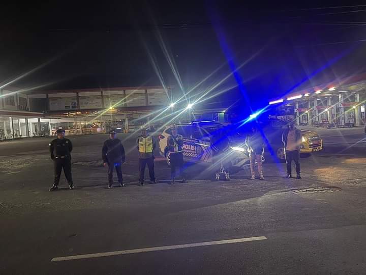 Patroli Blue Light, Polres Tanah Karo Antisipasi Kejahatan dan Gangguan Kamtibmas di Malam Hari