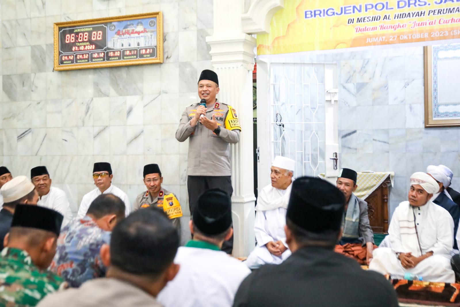Kapolda Sumut Dengarkan Curhatan Masyarakat di Kompleks Menteng Indah