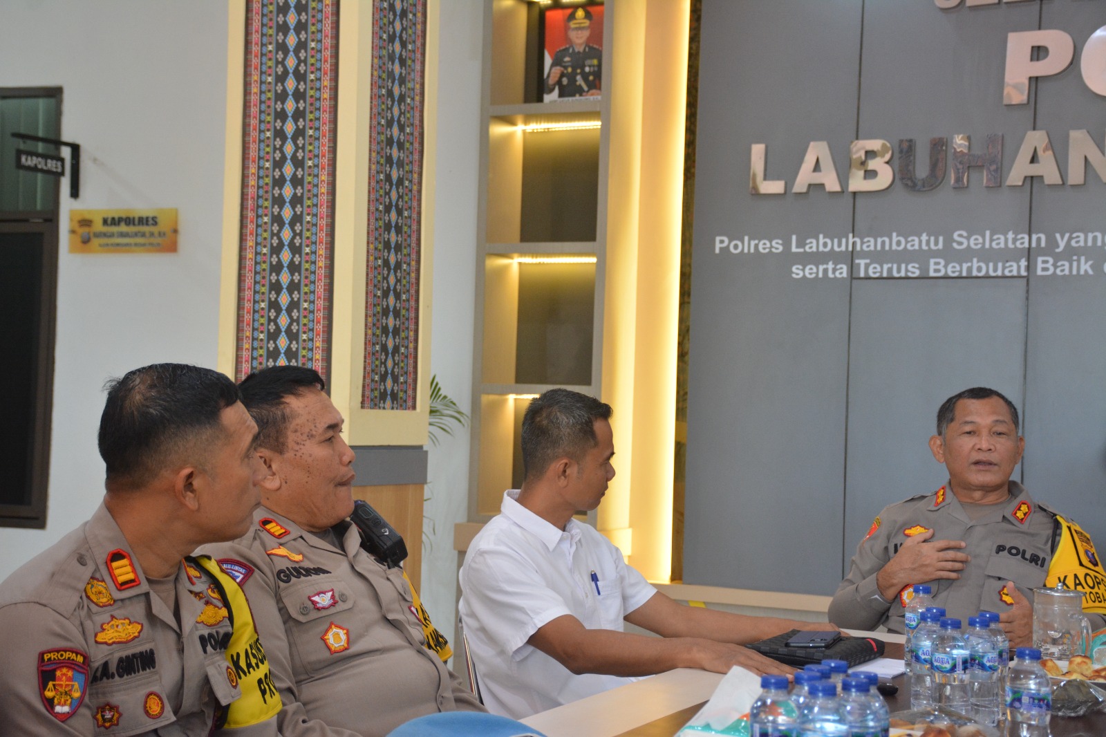 Polres Labusel Gelar Pertemuan dengan KPUD, Bahas Sejumlah Persiapan