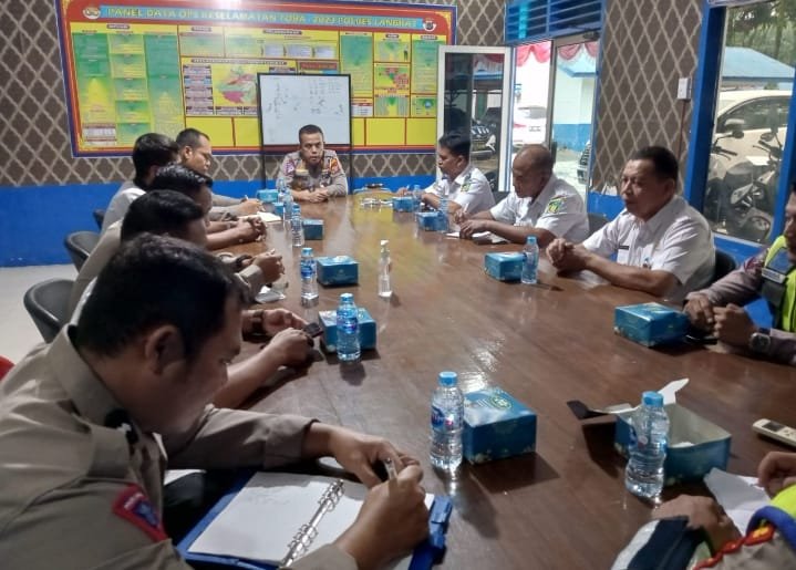 Menyambut Natal dan Tahun Baru, Sat Lantas Polres Langkat Rekayasa Lalulintas