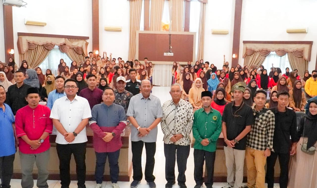 Hadiri Seminar Pendidikan, Syah Afandin: Ditangan Kalian Kemajuan Langkat di Masa Depan
