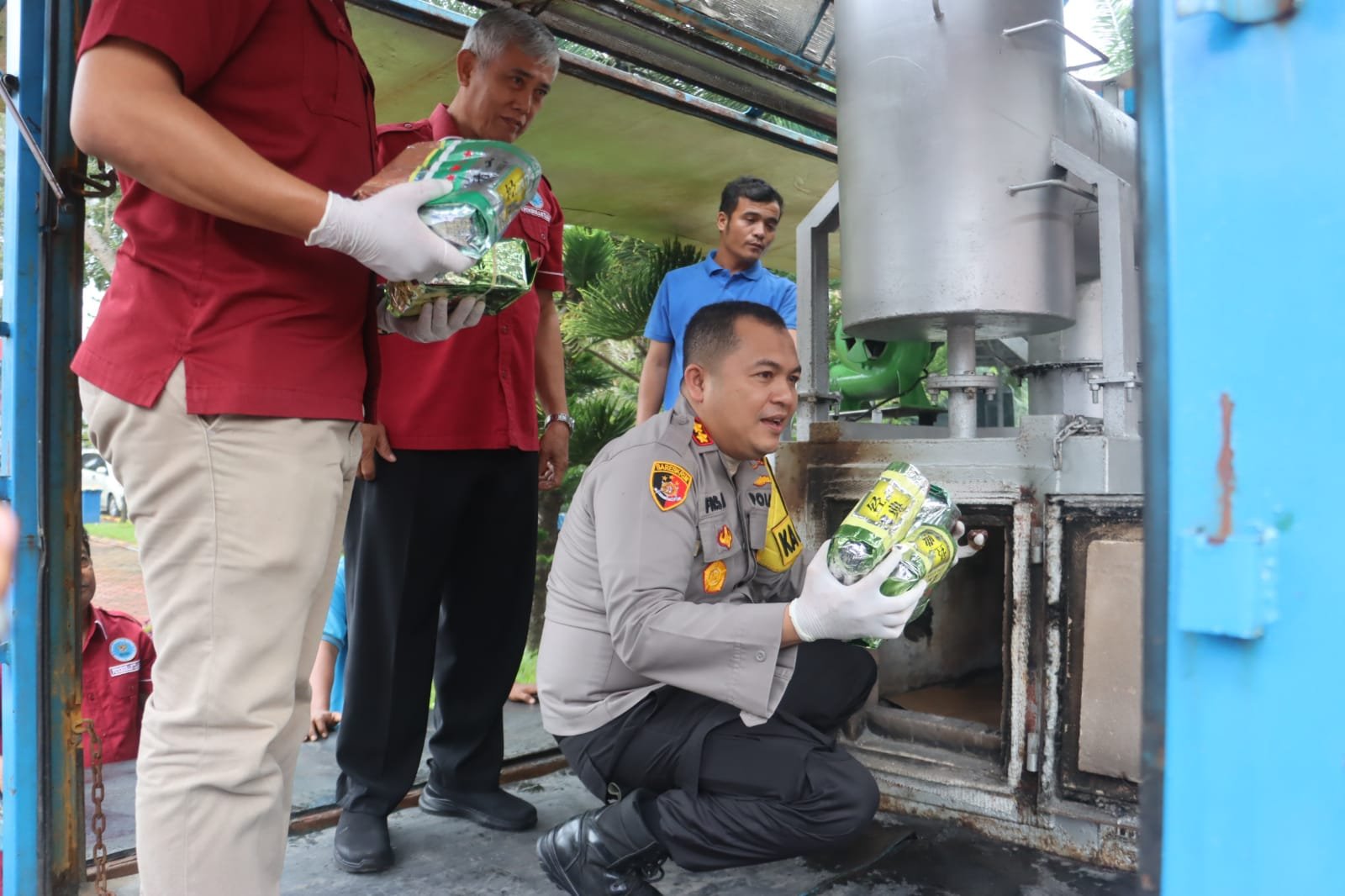 Selamatkan Ribuan Nyawa, Polres Langkat Musnahkan Sabu dan Ganja