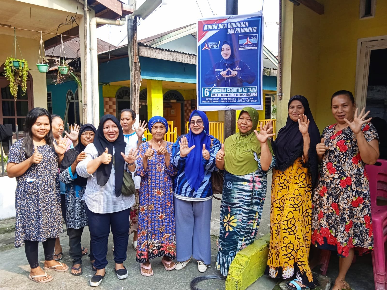 Bacaleg DPRD Medan Dari Demokrat Agustina Beri Pelatihan UMKM Kepada Warga Maimun