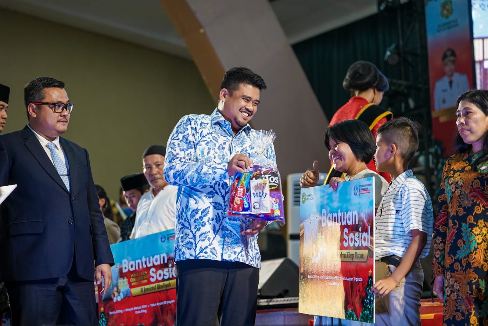 Bobby Nasution Senang, Tahun Ini Spesial, Pemko Medan Laksanakan Safari Natal di 30 Gereja