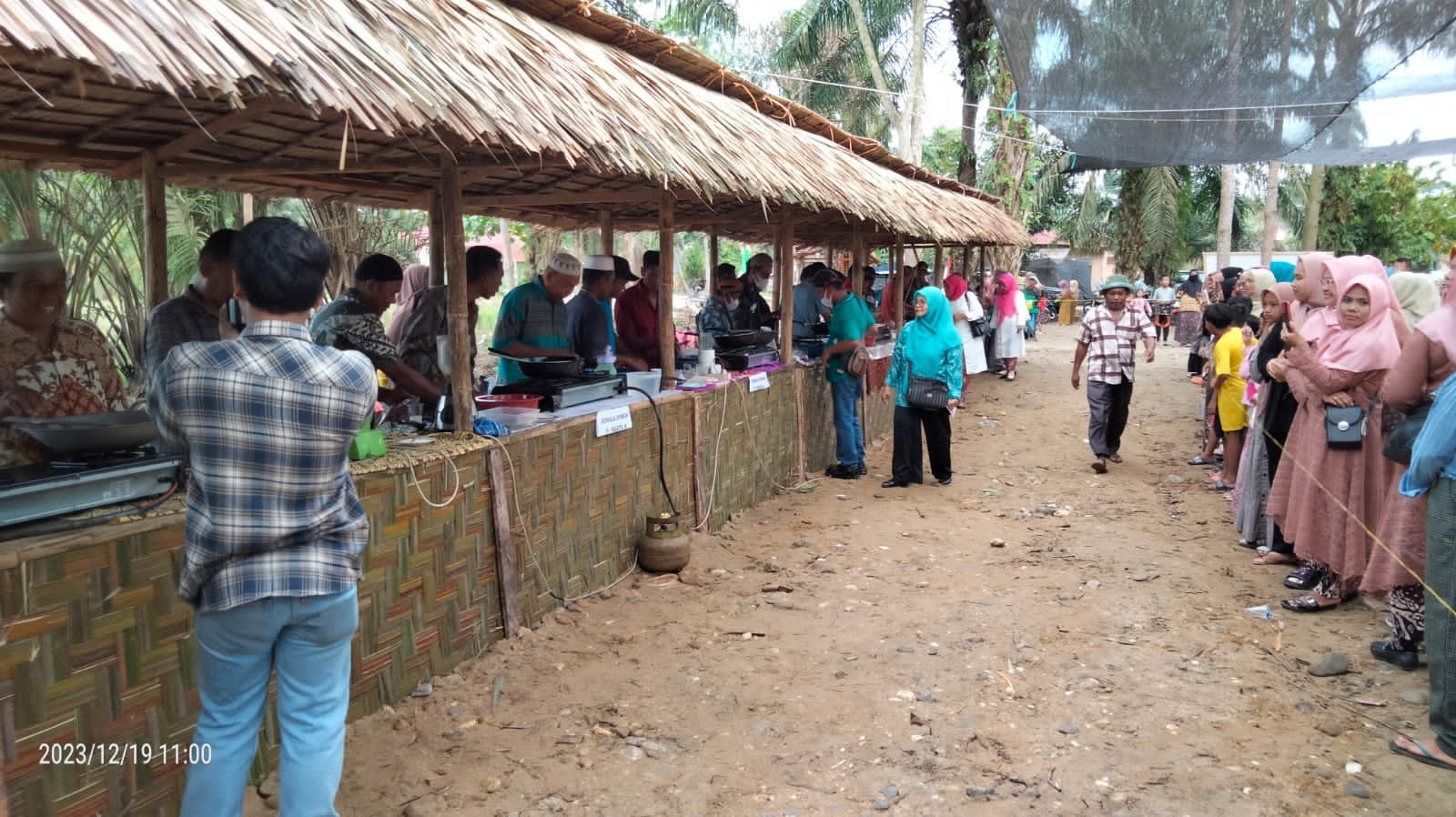 PKK Desa Tanjung Pasir Meriahkan Hari Ibu Sedunia