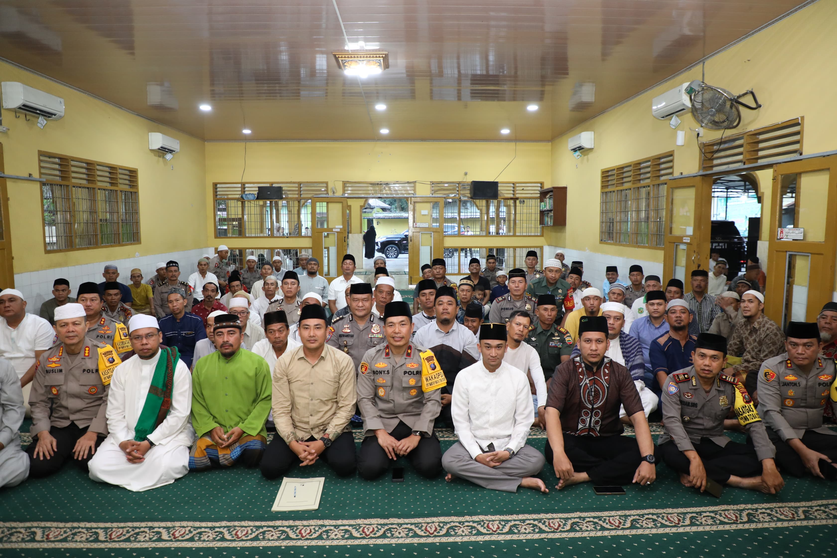 Subuh Keliling ke Medan Labuhan, Waka Polda Sumut Ajak Masyarakat Ikut Berantas Narkoba