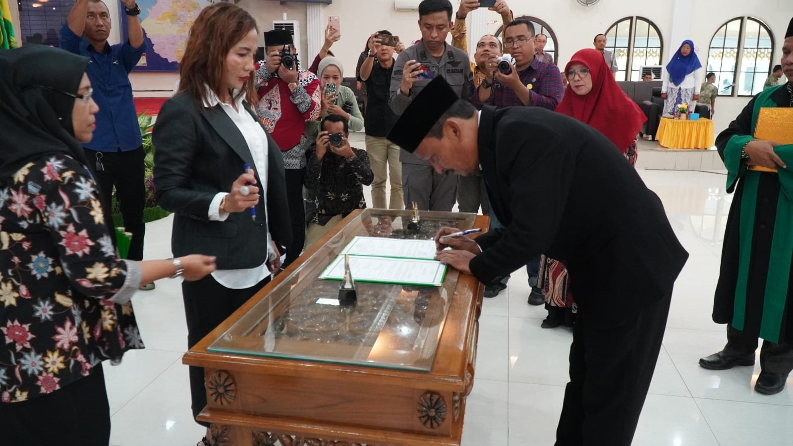 Sekda Buka Rapat Pleno, Penyusunan Program Kerja TPKAD Kabupaten Langkat