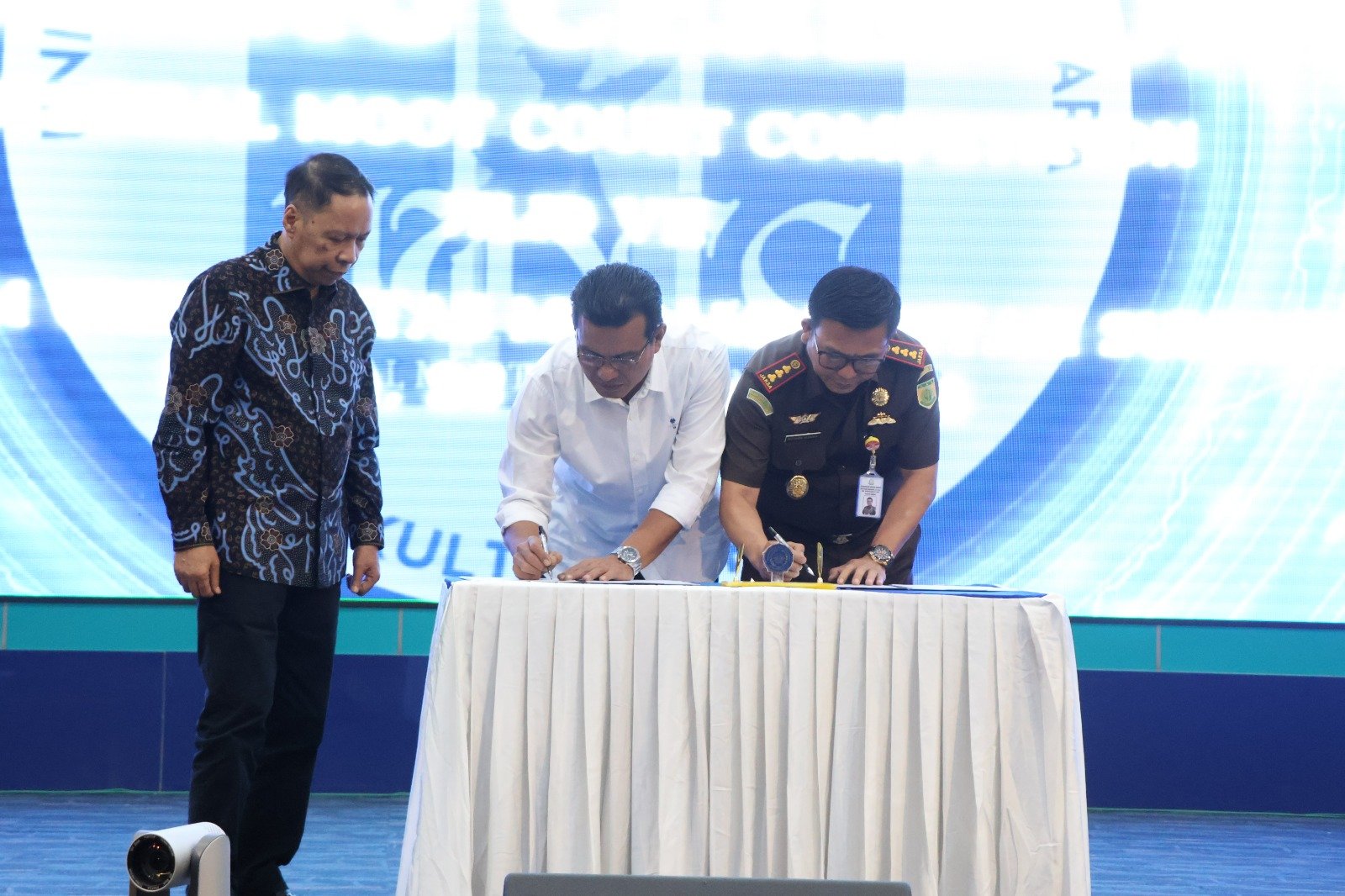 Dekatlan Insan Adhiyaksa ke Publik, Kajari Medan Teken MoA dengan UMSU