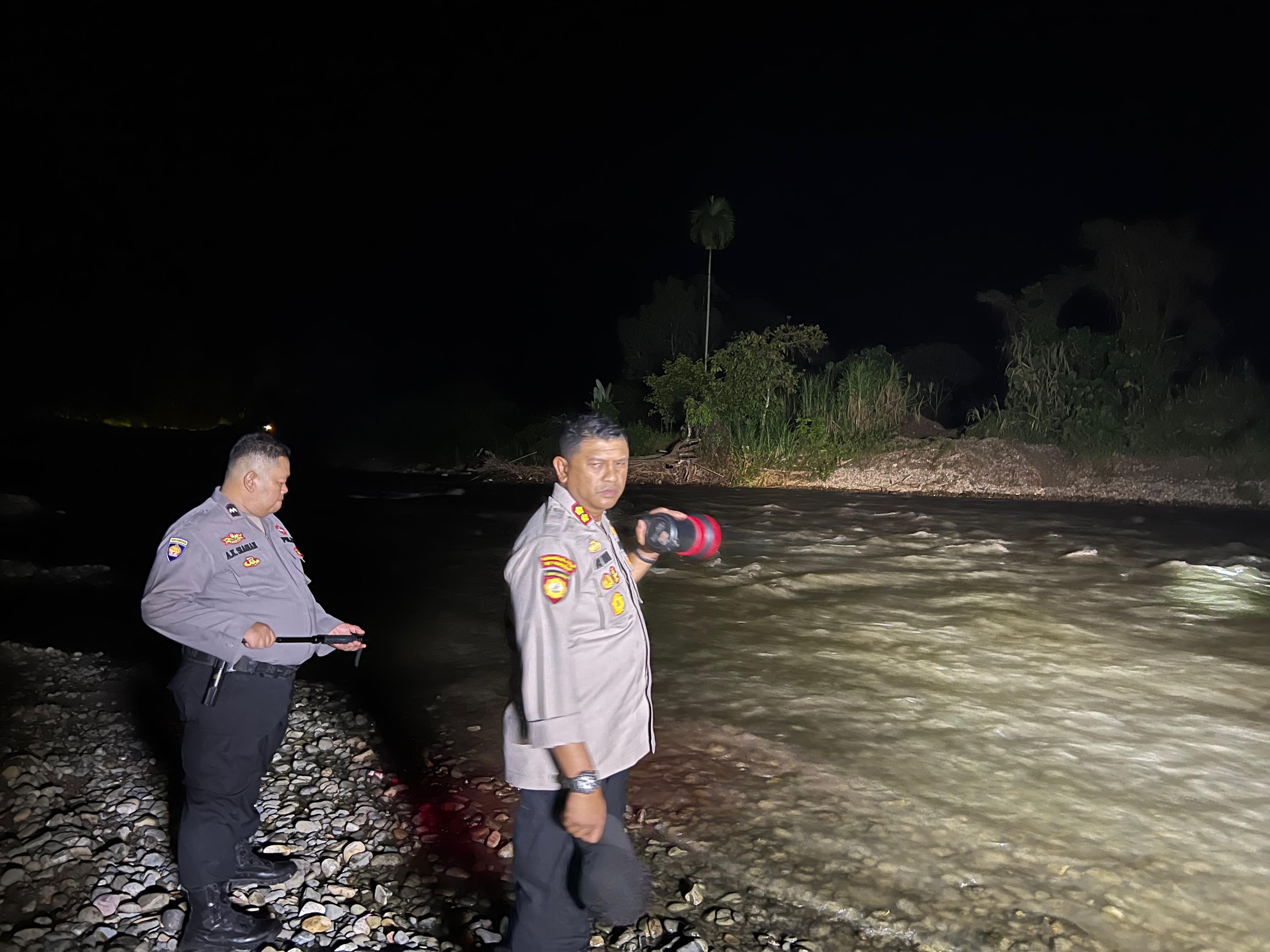 Pimpin Langsung Penertiban Tambang Ilegal Kotanopan, Kapolres Madina Sita Dua Alat Berat