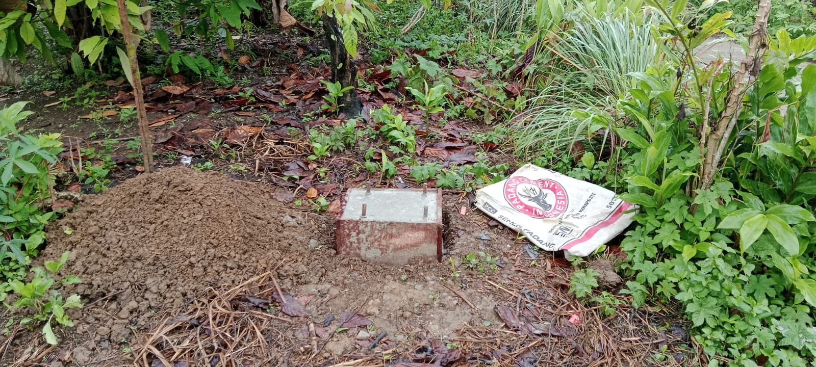 Dana Desa Belum Cair, Pondasi Lampu Jalan di Hutabargot Sudah Terpasang, Diduga Proyek Titipan