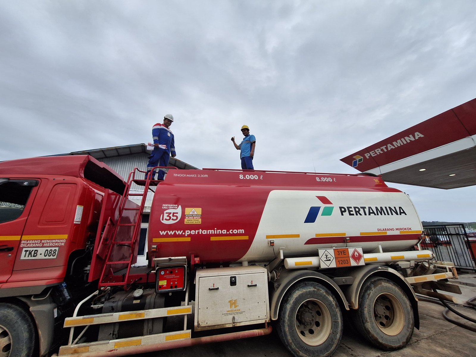 Penuhi Kebutuhan Energi Pasca Banjir Pesisir Selatan Sumbar, Pertamina Terapkan Distribusi Energi Non Reguler