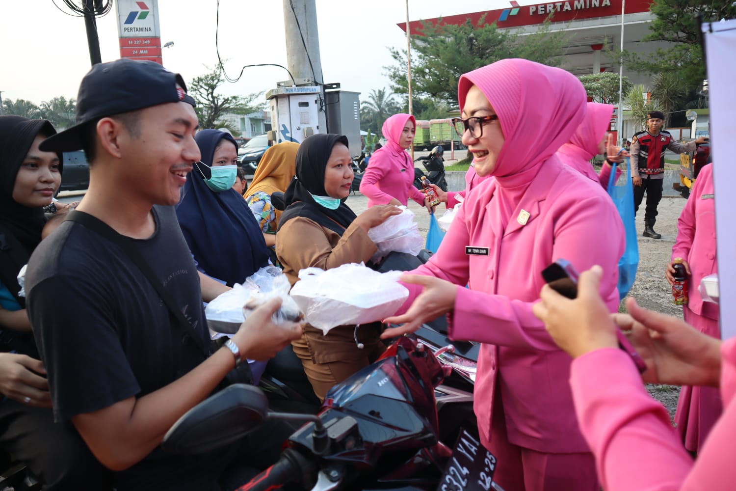 Indahnya Berbagi di Bulan Suci Ramadhan Bersama Polres dan Bhayangkari Polres Palas