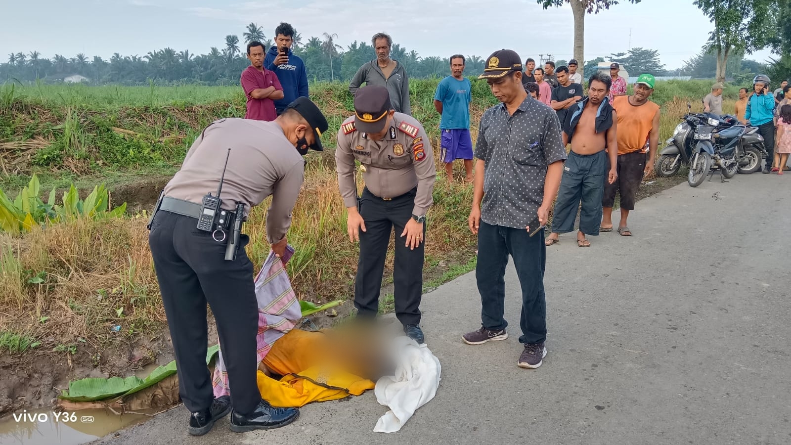 Wanita Tewas di Pinggir Jalan Desa Sei Mencirim, Diduga Dibunuh