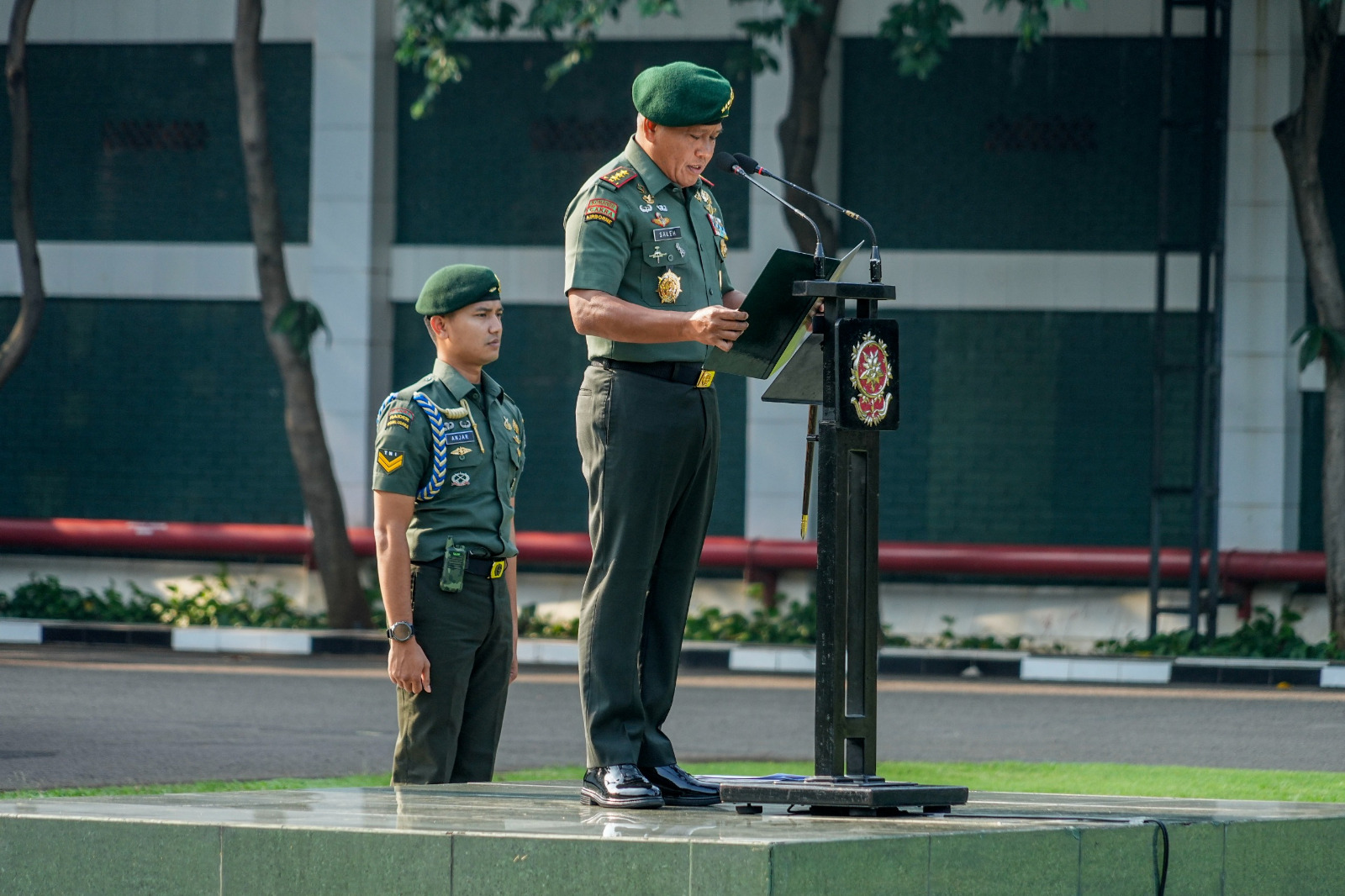 Pangkostrad Pimpin Upacara Kenaikan Pangkat 1.129 Prajurit Kostrad