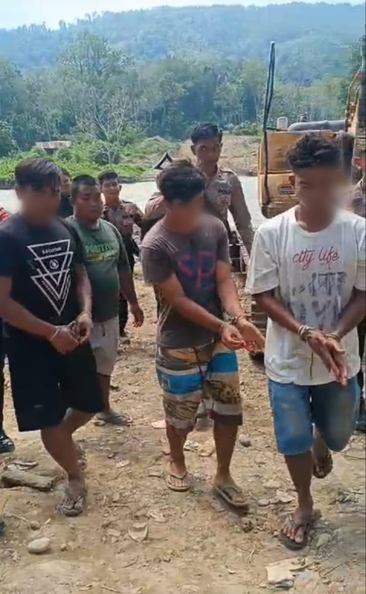 Polres Madina Periksa Intensif 7 Operator Alat Berat Tambang Ilegal Kotanopan